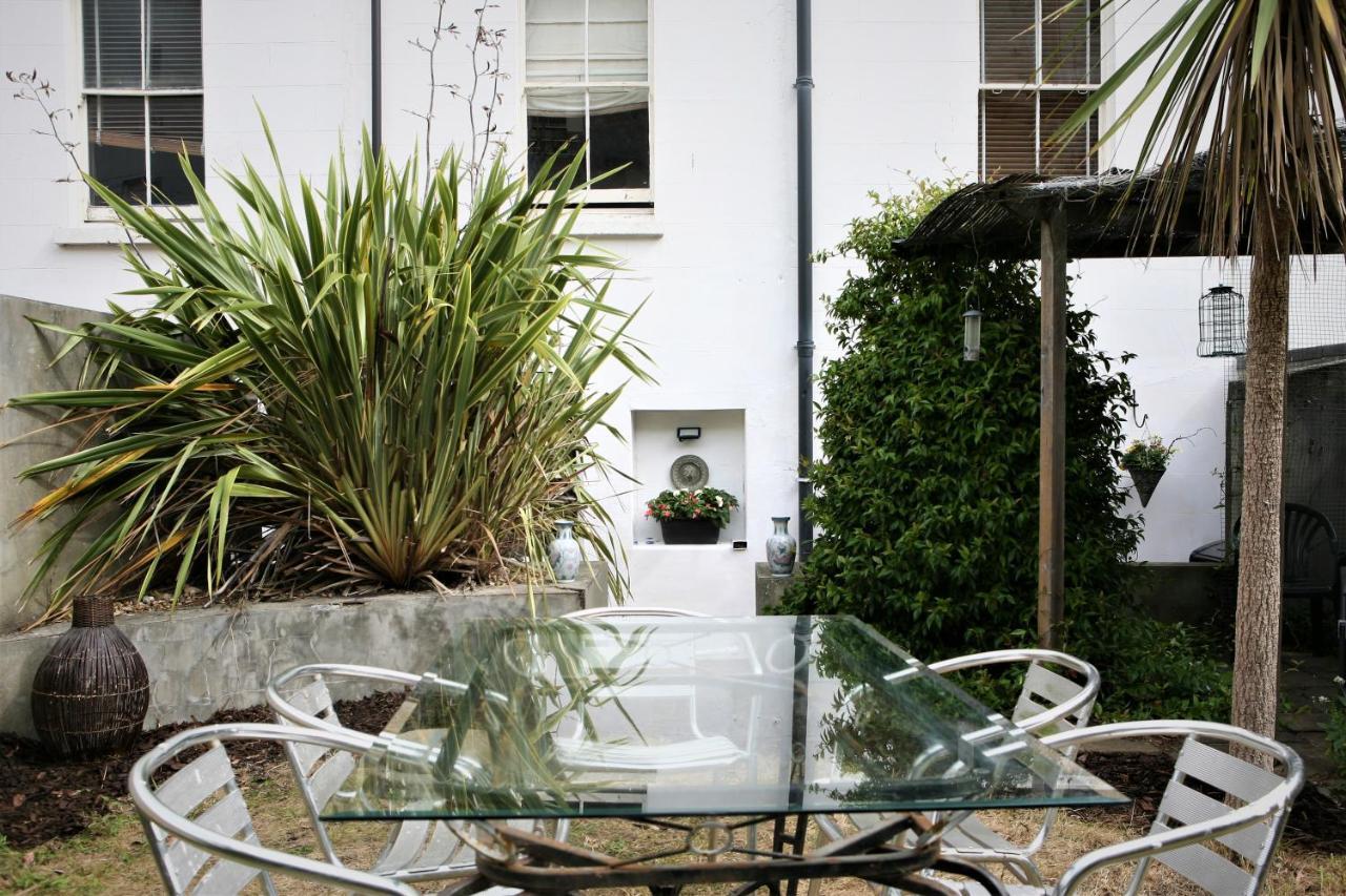 Burlington Palace Eastbourne Seafront Villa With Garden. Exterior photo