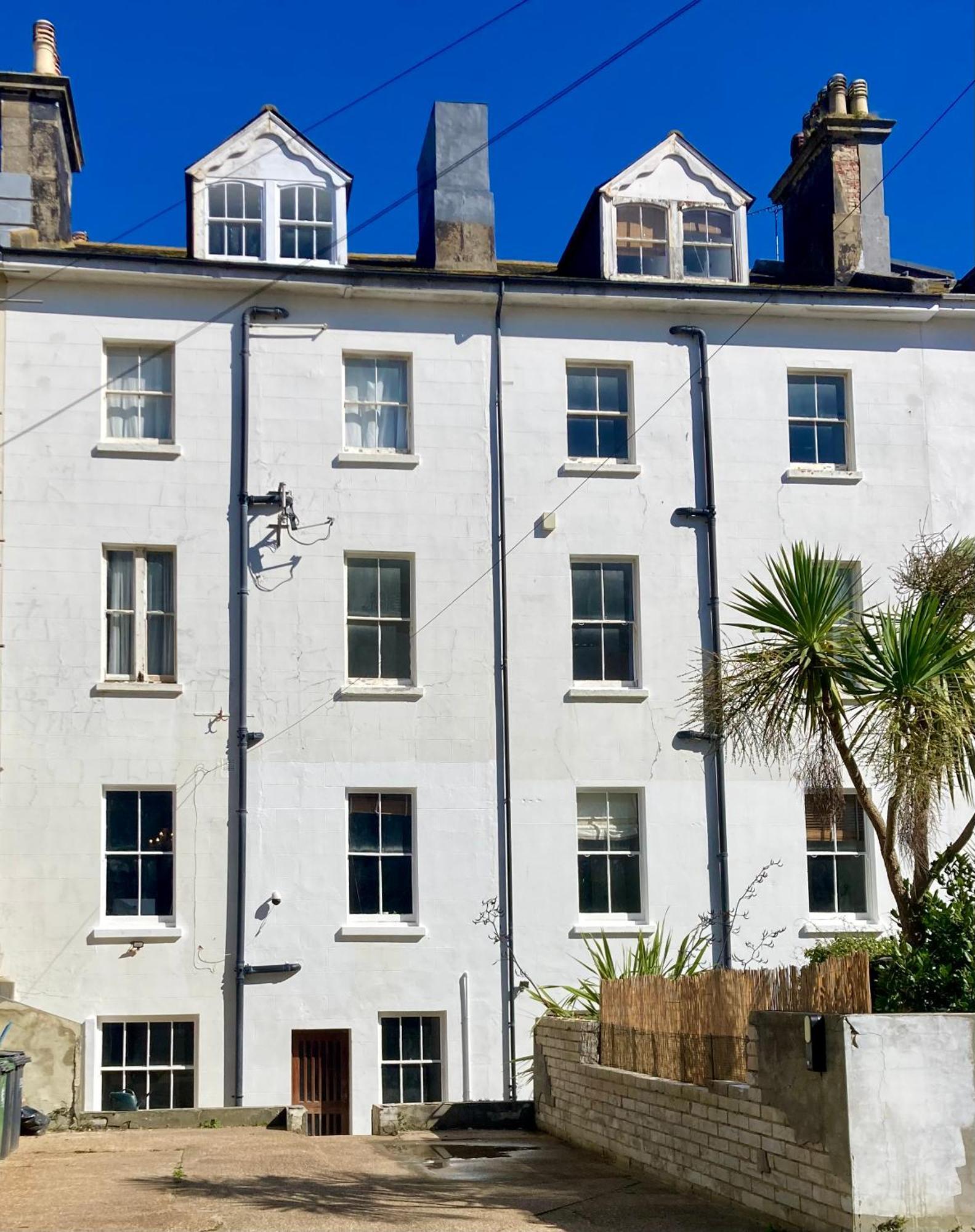 Burlington Palace Eastbourne Seafront Villa With Garden. Exterior photo
